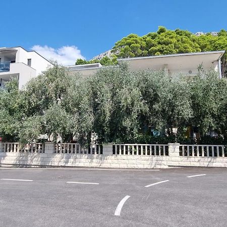 Apartment Bilan Brela Bagian luar foto